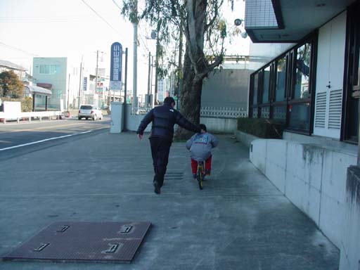 �q���Ǝ��]�Ԃ̗��K