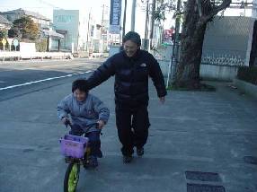 �q���Ǝ��]�Ԃ̗��K